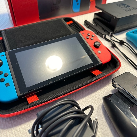 Nintendo Switch with Neon Blue and Neon Red Joy‑Con! Like NEW - Picture 3 of 12